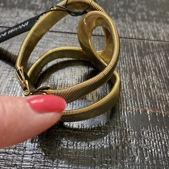 NEW!  Lane Bryant Hinge Gold Tone Statement Bracelet! - Picture 6 of 6